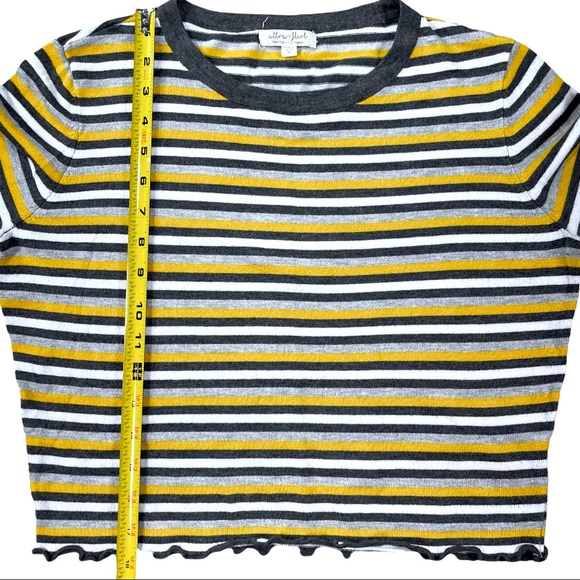 Ultra Flirt size medium grey yellow & white striped crop top ruffle hems EUC - Picture 11 of 14